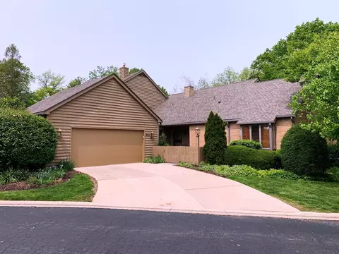 254 Spring Cove Dr, Elgin, IL 60123 photo 2