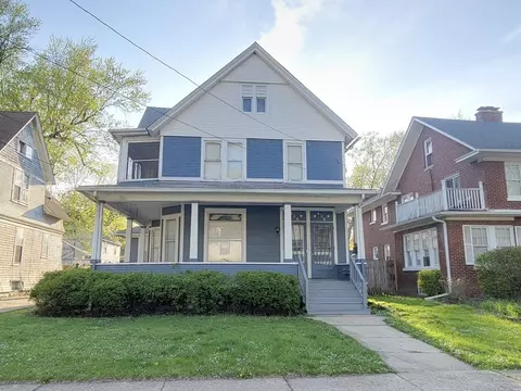 424-426 Grand Ave, Aurora, IL 60506