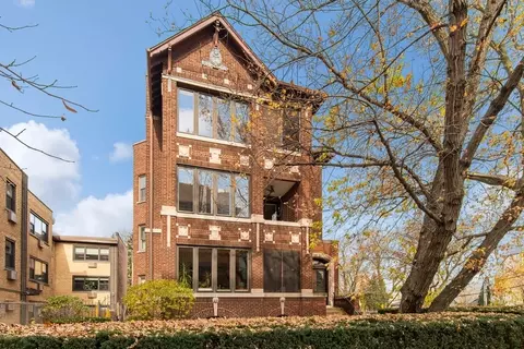 1106 W Loyola Ave #3, Chicago, IL 60626