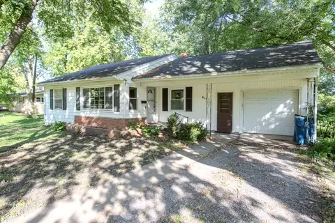 615 Grant St, Chenoa, IL 61726