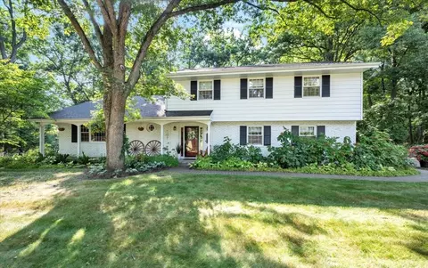 3007 Northwest Rd, Marengo, IL 60152