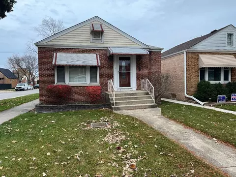 3355 N Panama Ave, Chicago, IL 60634