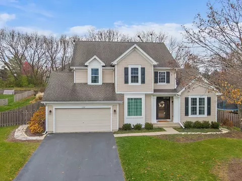 1358 Angle Tarn, West Dundee, IL 60118