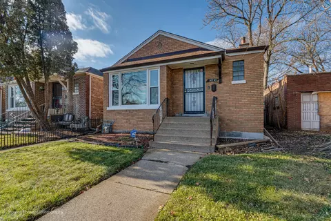 14230 Wallace St, Riverdale, IL 60827