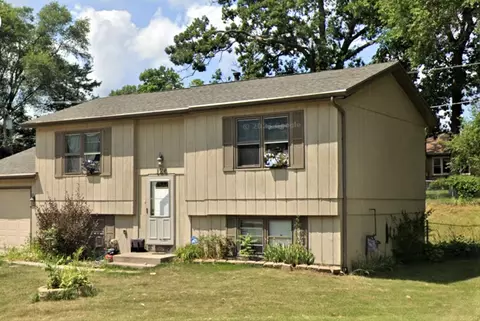 124 Bullard St, Poplar Grove, IL 61065