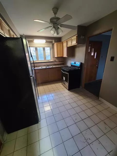 7901 45th Pl, Lyons, IL 60534 photo 13
