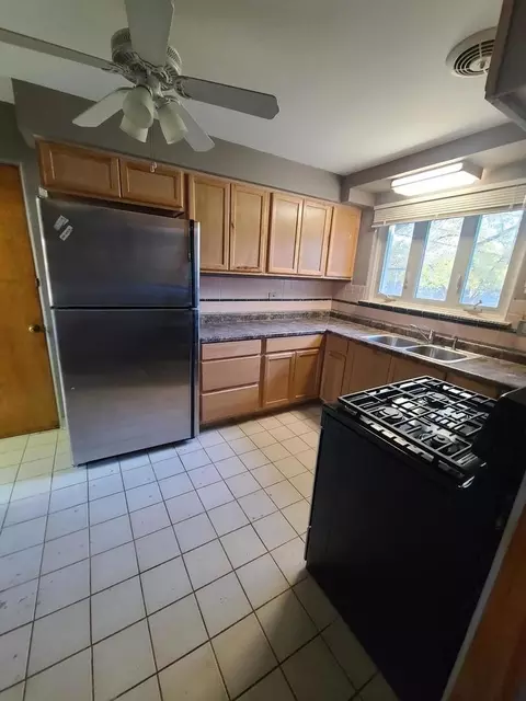 7901 45th Pl, Lyons, IL 60534 photo 8