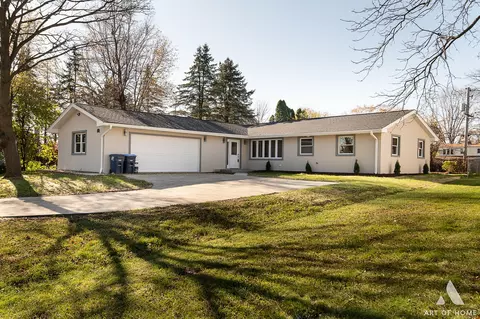 6934 Eleanor Pl, Darien, IL 60561