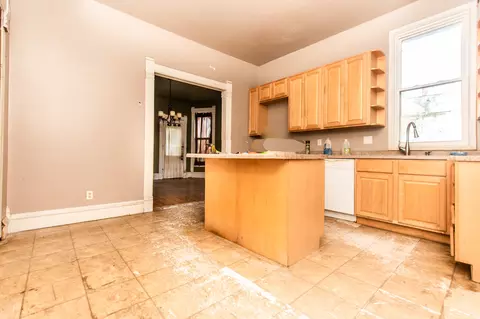 1016 W 3rd St, Dixon, IL 61021 photo 4