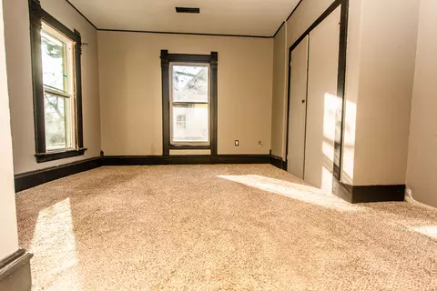 1016 W 3rd St, Dixon, IL 61021 photo 9