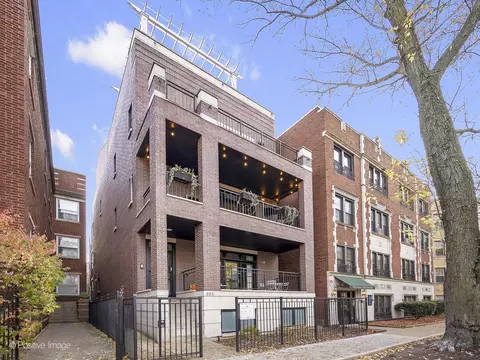 833 W Wolfram St #2, Chicago, IL 60657