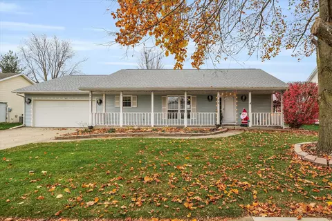 506 Rosewood Dr, Saint Joseph, IL 61873