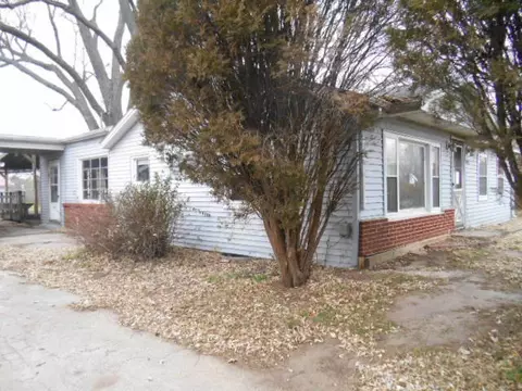 10850 3rd St, Roscoe, IL 61073 photo 2