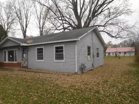 10850 3rd St, Roscoe, IL 61073 photo 4