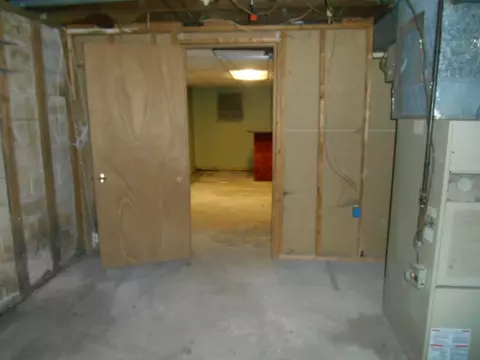 10850 3rd St, Roscoe, IL 61073 photo 32