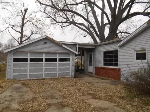 10850 3rd St, Roscoe, IL 61073 photo 5