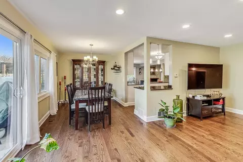 2518 Yarrow Ln, Rolling Meadows, IL 60008 photo 8