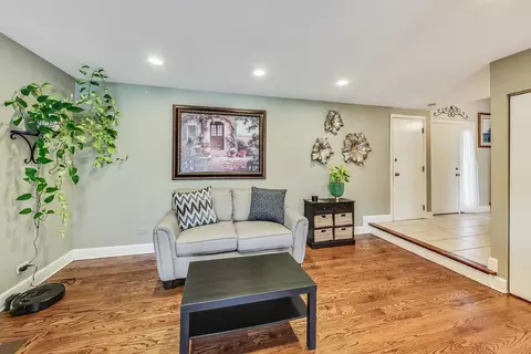 2518 Yarrow Ln, Rolling Meadows, IL 60008 photo 17
