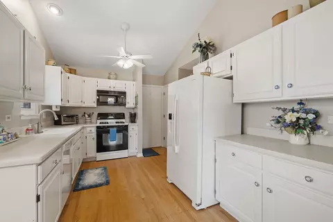 21012 W Hazelnut Ln, Plainfield, IL 60544 photo 9