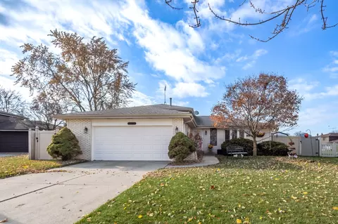 8461 Currant Ave, Tinley Park, IL 60487