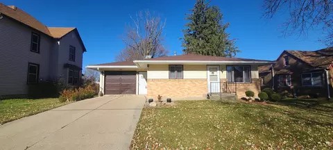 310 E Center St, Mount Morris, IL 61054 photo 2