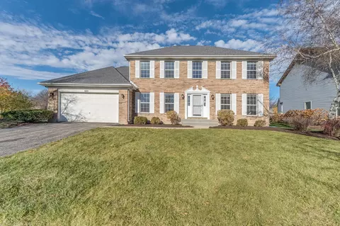 889 Alleghany Rd, Grayslake, IL 60030