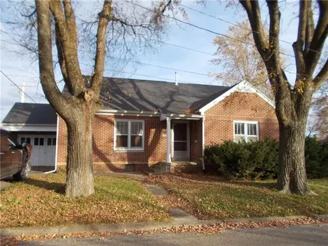 119 Chestnut St, Shelbyville, IL 62565