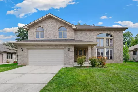 1355 Overton Dr, Lemont, IL 60439
