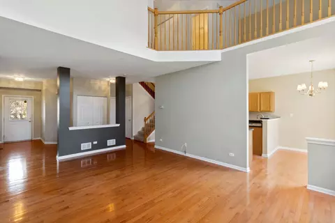 5471 Mcdonough Rd, Hoffman Estates, IL 60192 photo 5