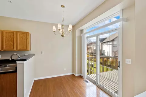 5471 Mcdonough Rd, Hoffman Estates, IL 60192 photo 8