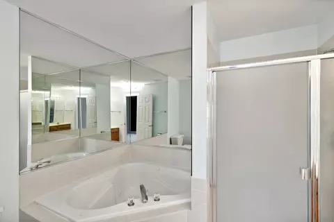 5471 Mcdonough Rd, Hoffman Estates, IL 60192 photo 24