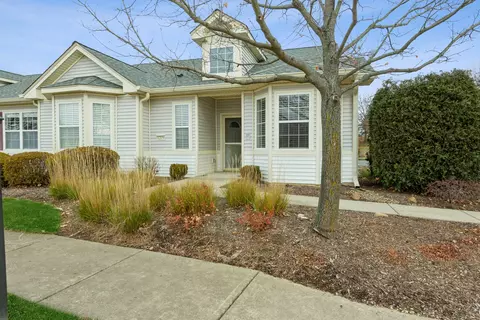 12156 White Tail Ln, Huntley, IL 60142