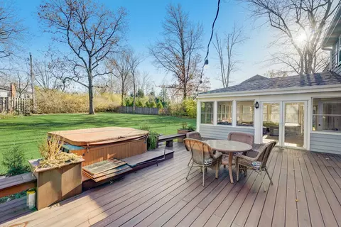 Exterior - 975 Hunter Ct, Deerfield, IL 60015 photo 8 of 15