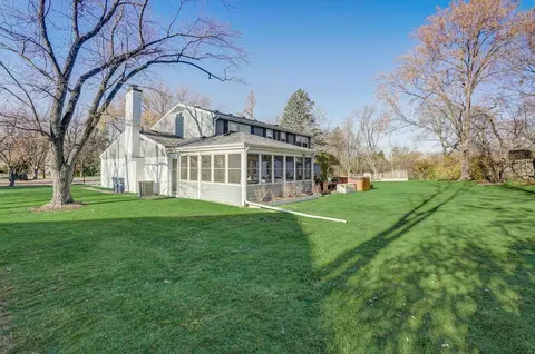 Exterior - 975 Hunter Ct, Deerfield, IL 60015 photo 4 of 15
