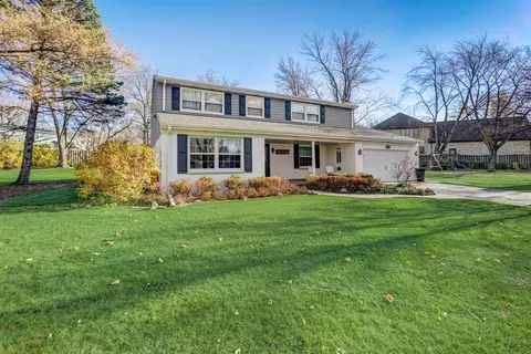 Exterior - 975 Hunter Ct, Deerfield, IL 60015 photo 10 of 15