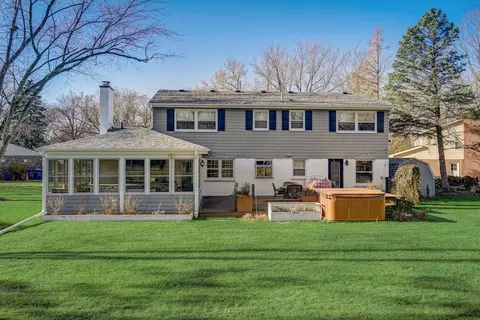 Exterior - 975 Hunter Ct, Deerfield, IL 60015 photo 12 of 15