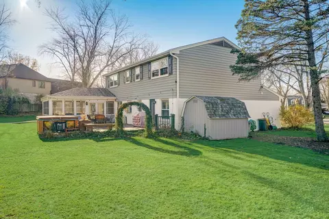 Exterior - 975 Hunter Ct, Deerfield, IL 60015 photo 13 of 15