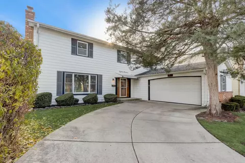 1819 Locust Ln, Mount Prospect, IL 60056