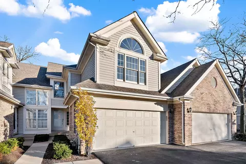 9039 Jacqueline Dr, Des Plaines, IL 60016