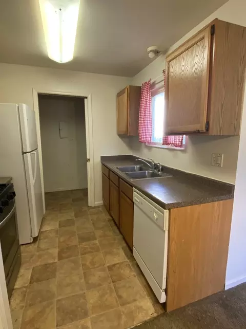 727 Hill Ave, Elgin, IL 60120 photo 6