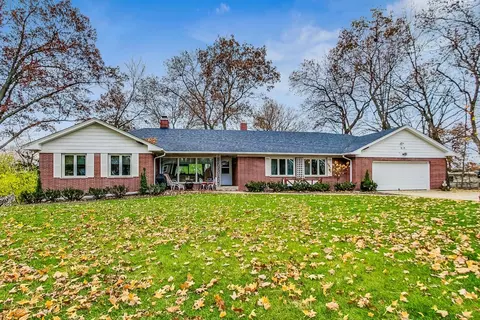819 Forest Ave, Elgin, IL 60120