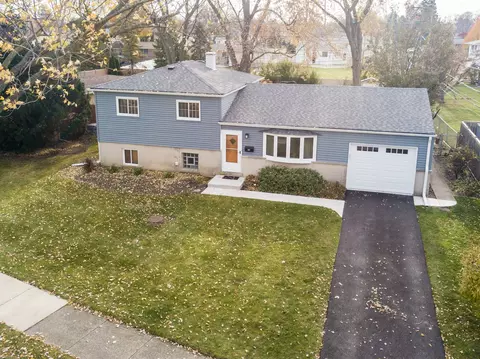 241 Westmere Rd, Des Plaines, IL 60016