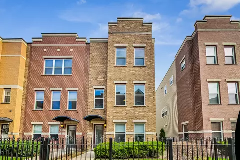 955 W 36th Pl #3, Chicago, IL 60609