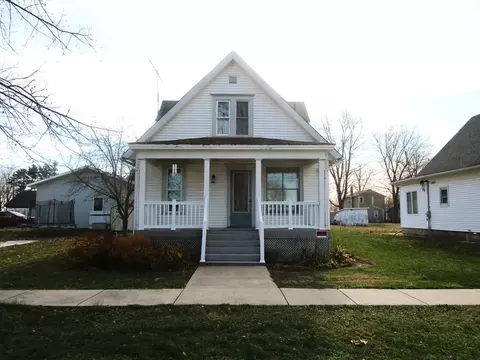 119 W Chestnut St, Compton, IL 61318