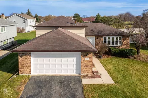 309 Wheatfield Rd, Matteson, IL 60443