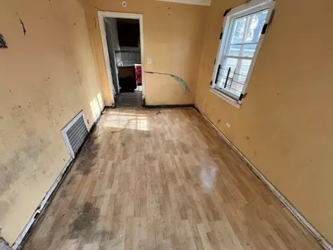 9209 S Prairie Ave, Chicago, IL 60619 photo 5