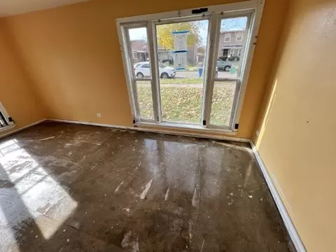 9209 S Prairie Ave, Chicago, IL 60619 photo 4