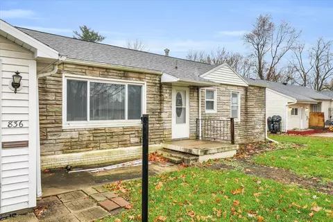 836 E Patton St, Paxton, IL 60957 photo 3