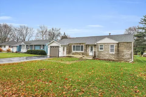 836 E Patton St, Paxton, IL 60957 photo 4