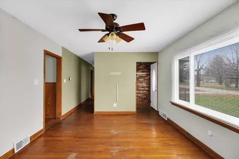 836 E Patton St, Paxton, IL 60957 photo 8